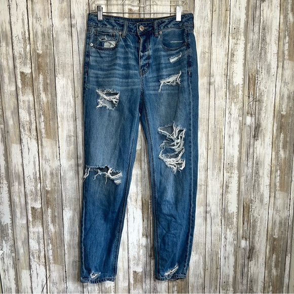 American Eagle Tomgirl High Rise Button Distressed Regular Wash Women’s 6 Long - Picture 1 of 9